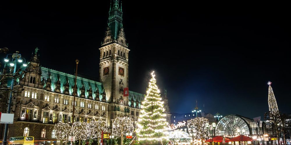 Weihnachtsmarkt am Hamburger Rathaus